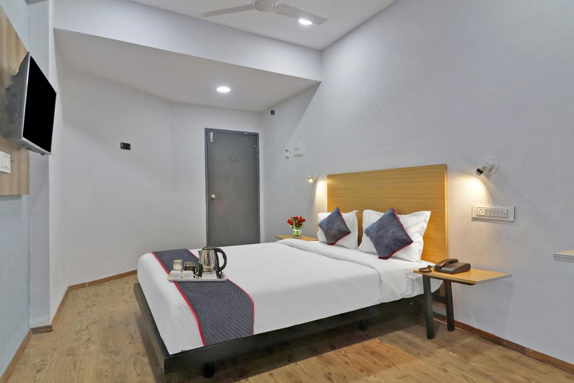 Townhouse S Continental 호텔 하이데라바드 외부 사진