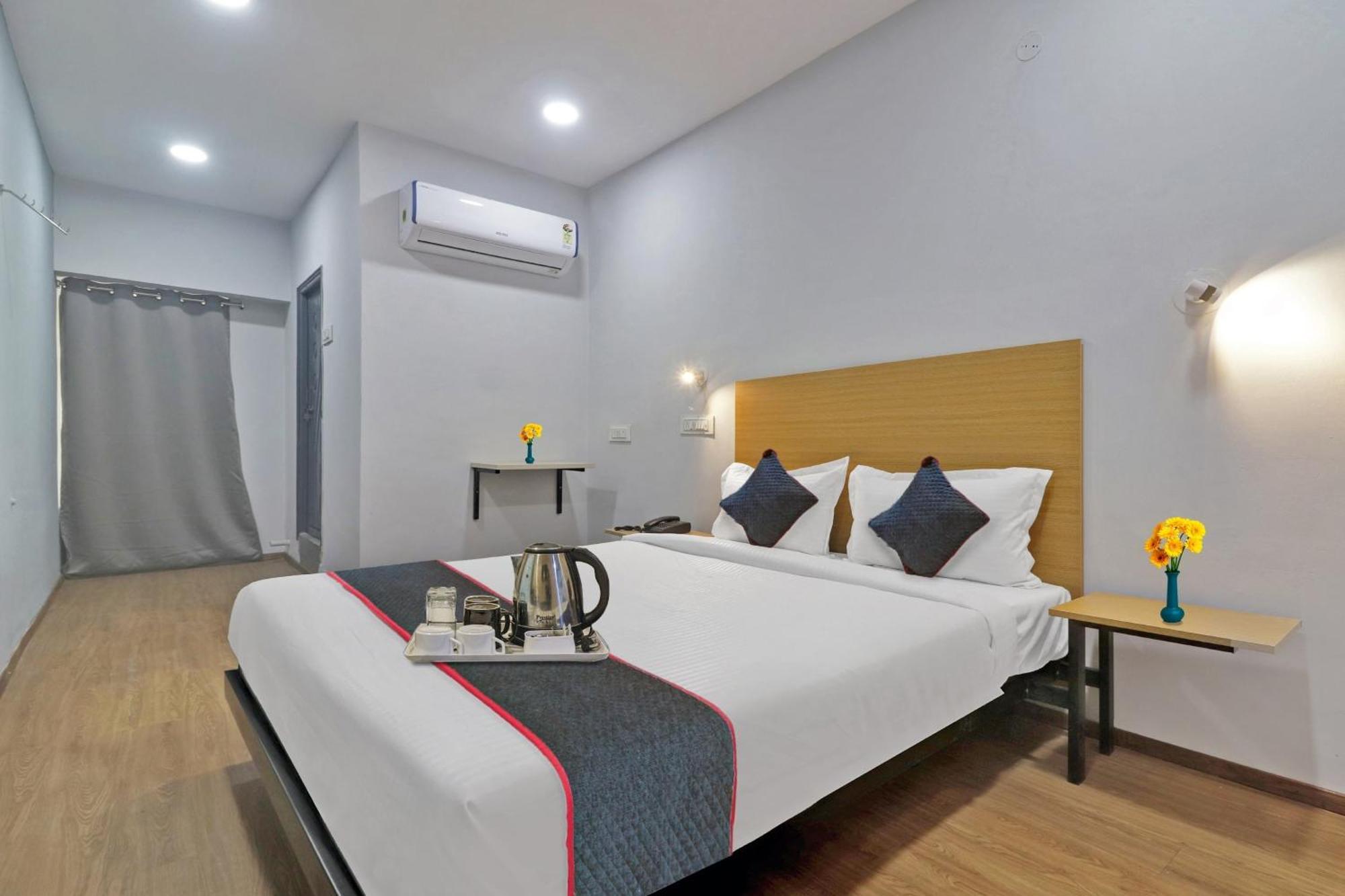 Townhouse S Continental 호텔 하이데라바드 외부 사진