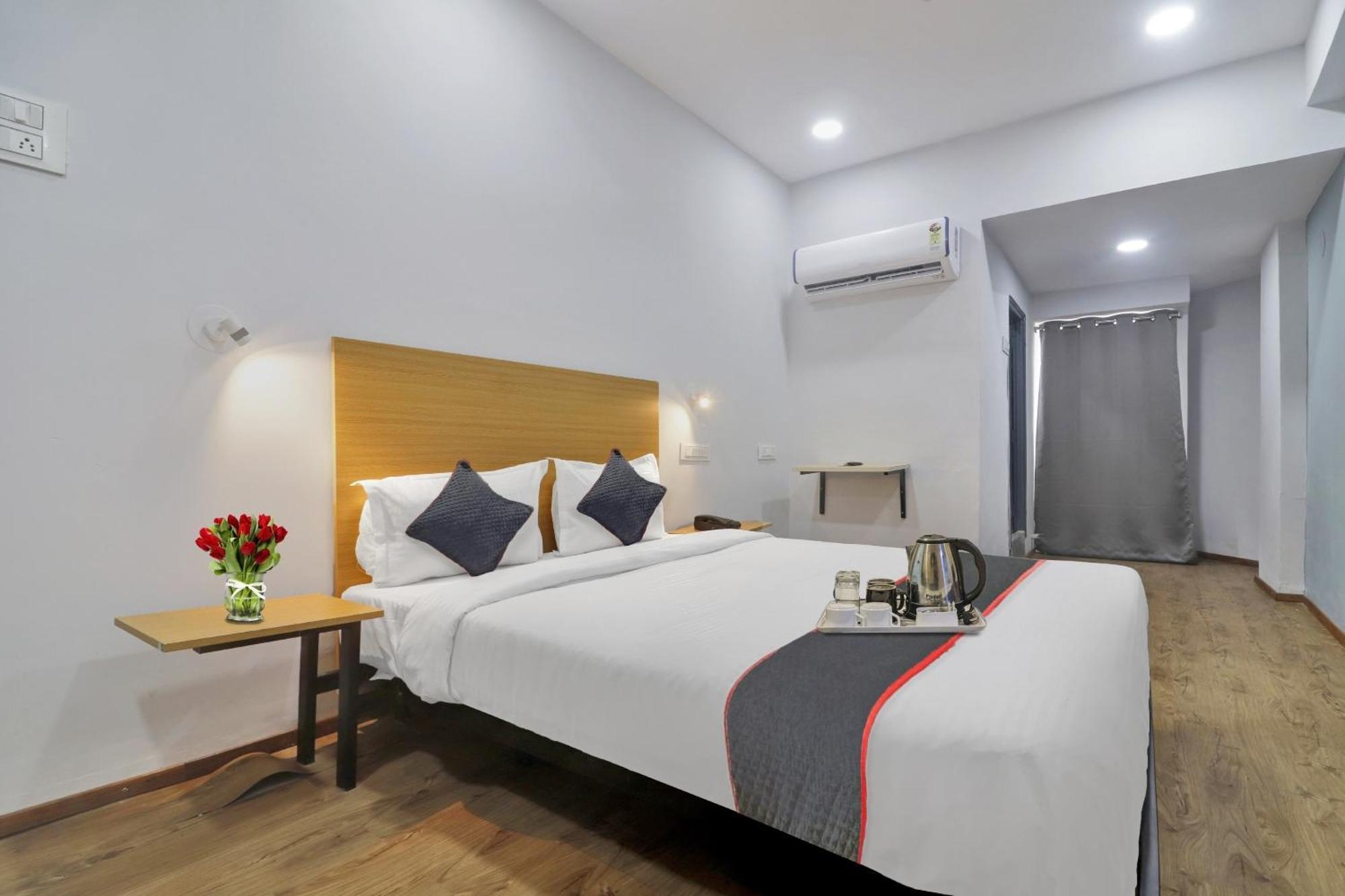 Townhouse S Continental 호텔 하이데라바드 외부 사진