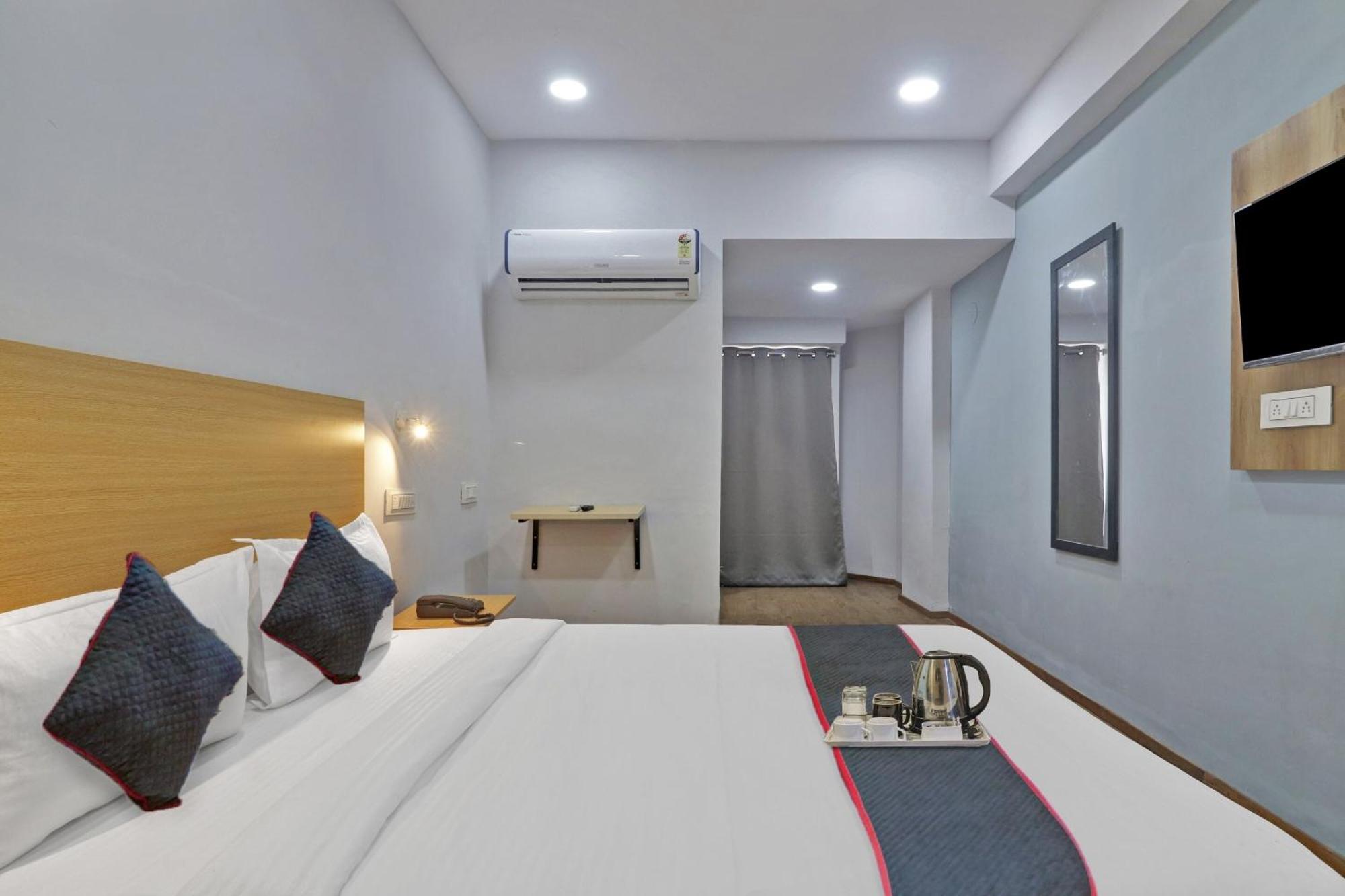 Townhouse S Continental 호텔 하이데라바드 외부 사진